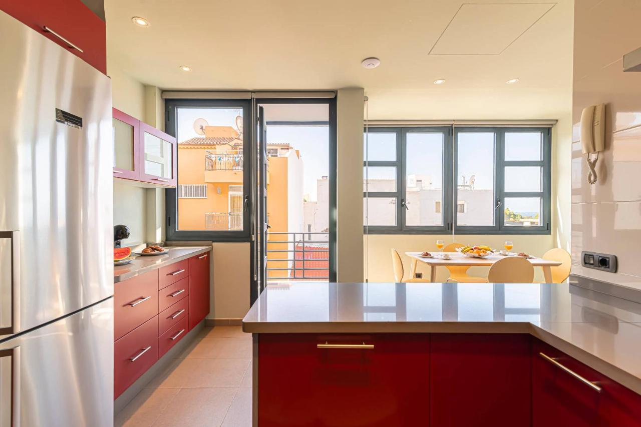 Luxury Holidays Suites, Playa De Los Cristianos Los Cristianos  Εξωτερικό φωτογραφία