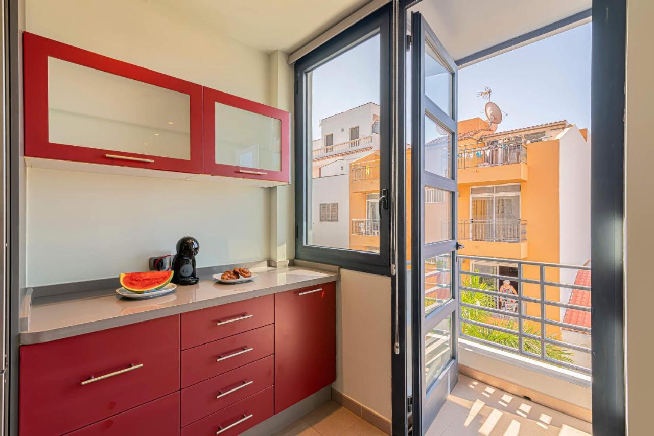Luxury Holidays Suites, Playa De Los Cristianos Los Cristianos  Εξωτερικό φωτογραφία
