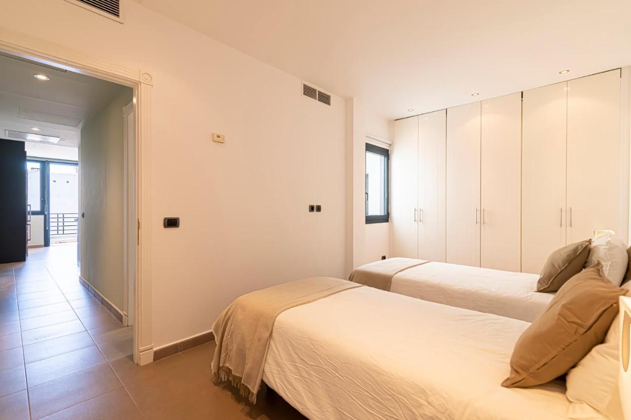 Luxury Holidays Suites, Playa De Los Cristianos Los Cristianos  Εξωτερικό φωτογραφία