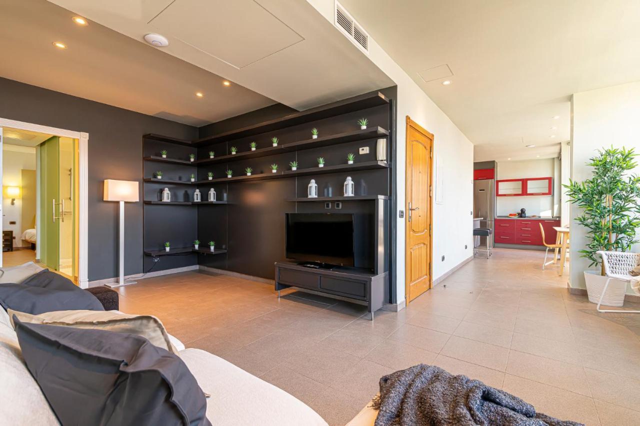Luxury Holidays Suites, Playa De Los Cristianos Los Cristianos  Εξωτερικό φωτογραφία